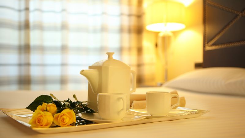 Il comfort di letti King Size per un soggiorno business presso l'Hotel Cristallo di Giulianova